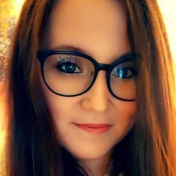 Meet your Posher, Ashton - Picture 2 of 8